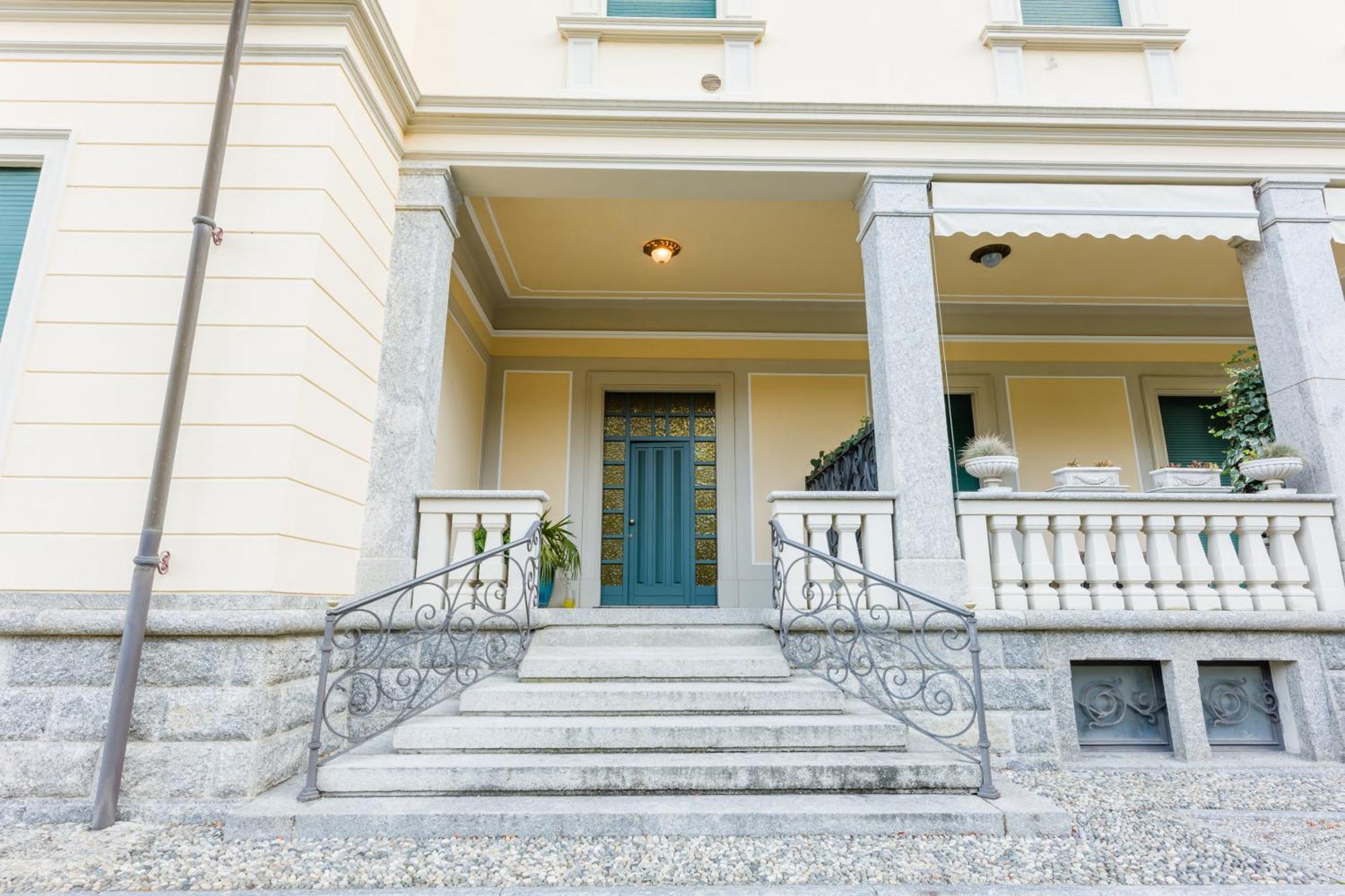 Regal Villa With Como Lake View And Free Parking 벨라지오 외부 사진