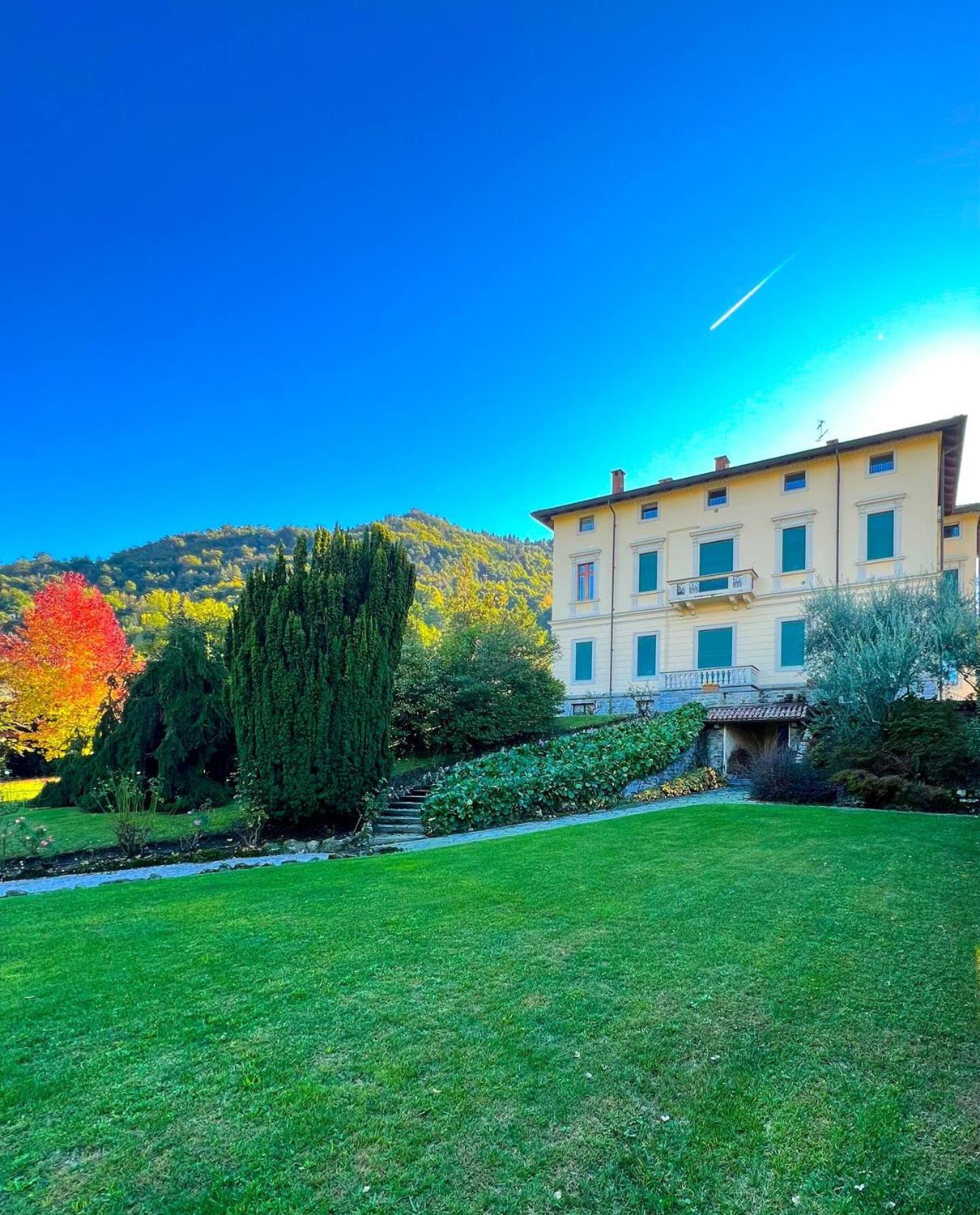 Regal Villa With Como Lake View And Free Parking 벨라지오 외부 사진